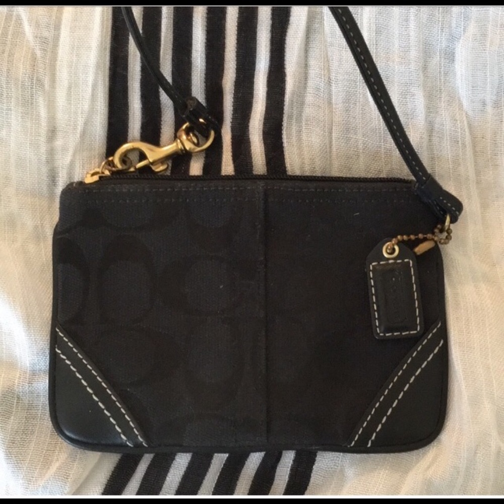EUC Coach wristlet